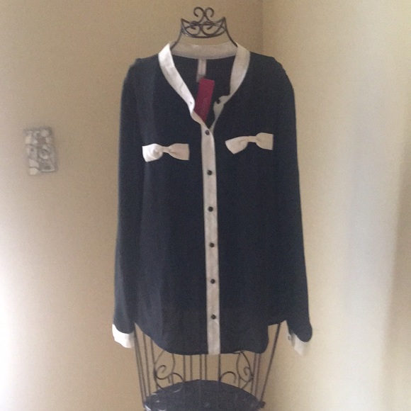 Xhilaration Black Blouse with Cream Bows - Picture 2 of 4